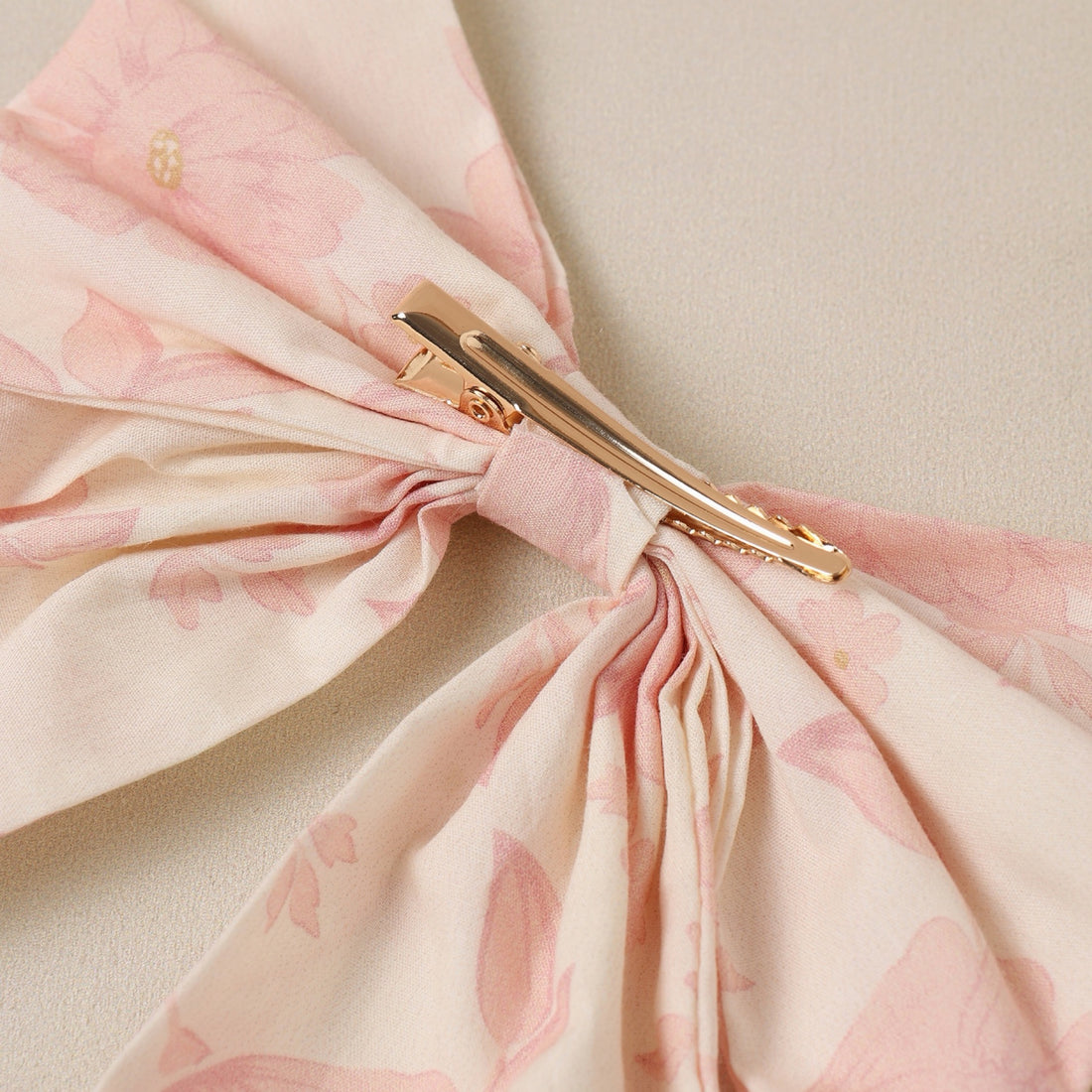 Everly Bow in Blush English Rose