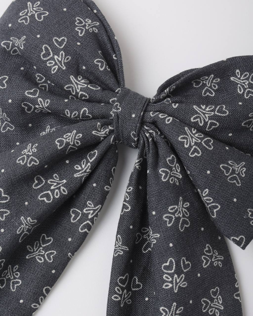 Oversized Bow - Heart Ditsy